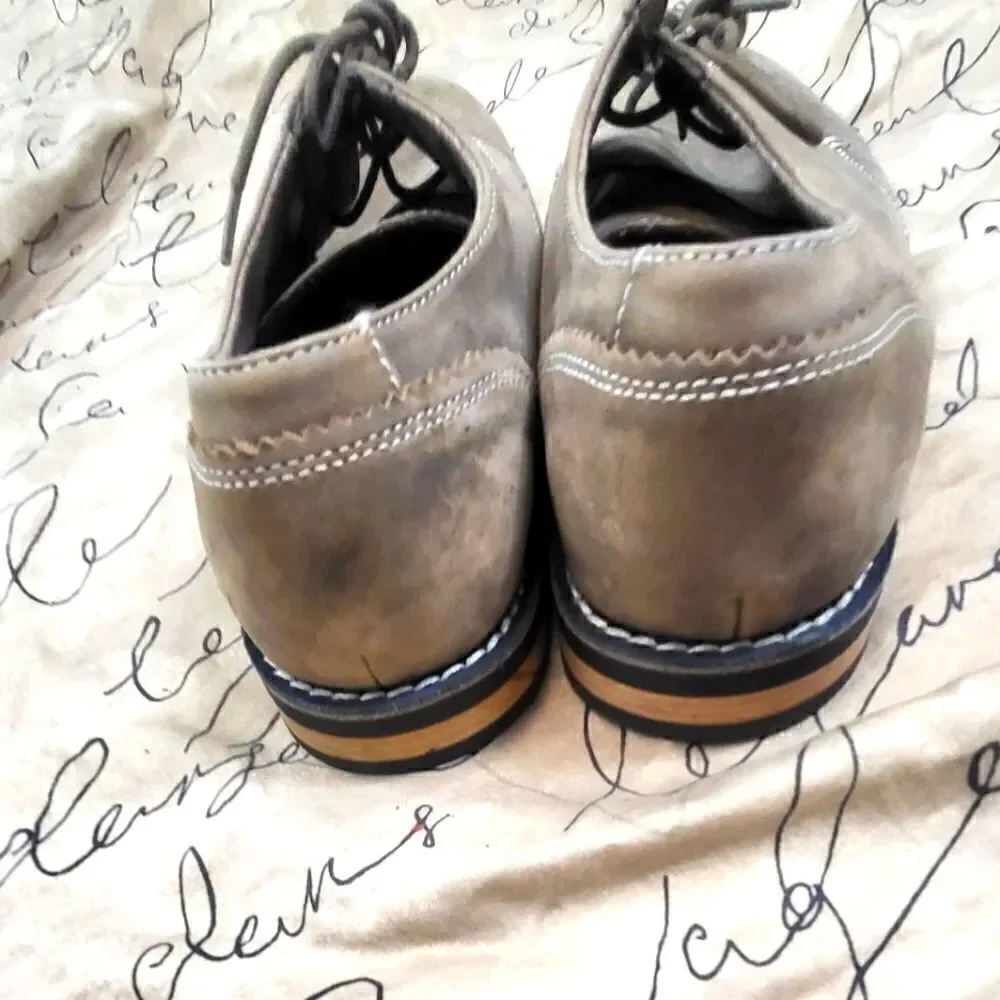Penguin mens shoe